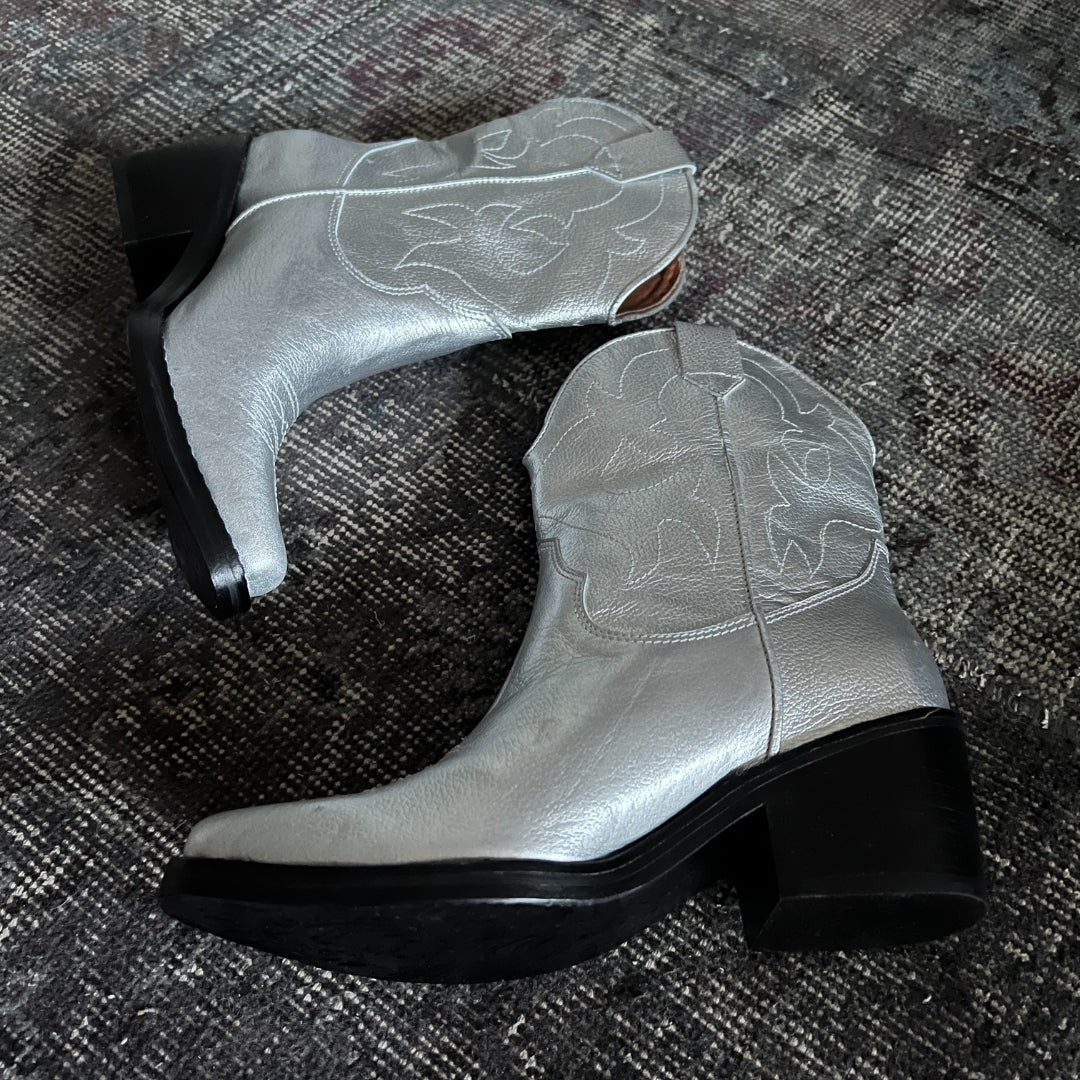 Silver Texan Boots